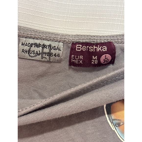 BERSHKA Vtg Y2K LARA CROFT Tombraiders One Long Sleeve Gray Fitted Tee L - Picture 5 of 5